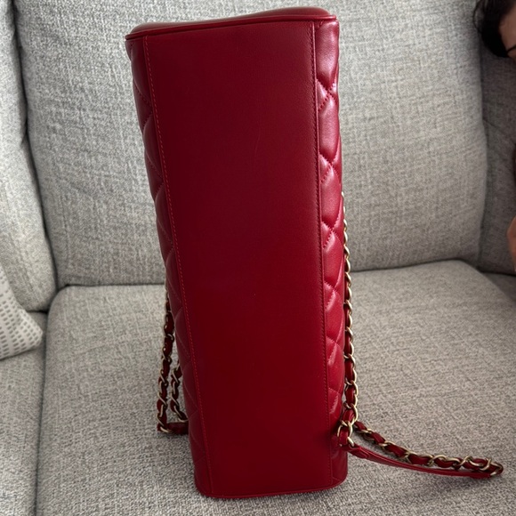 Chanel Red Quilted Shoulder Bag with Gold Hardware - Picture 9 of 9
